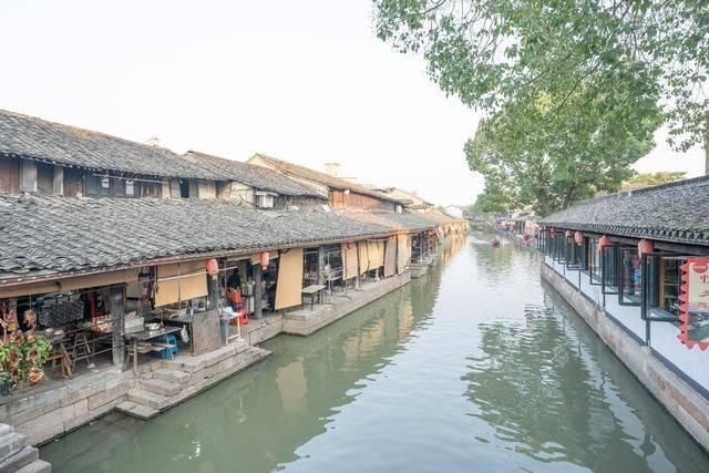 托尼·帕克参加美职篮关怀行动,与球迷欢庆新春